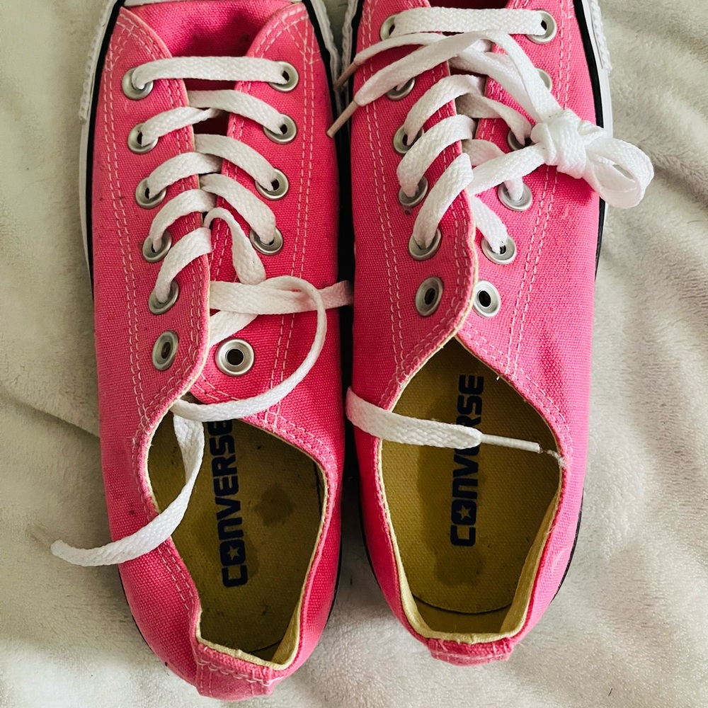 NWOT Bubblegum Pink Converse All Stars - Picture 5 of 5